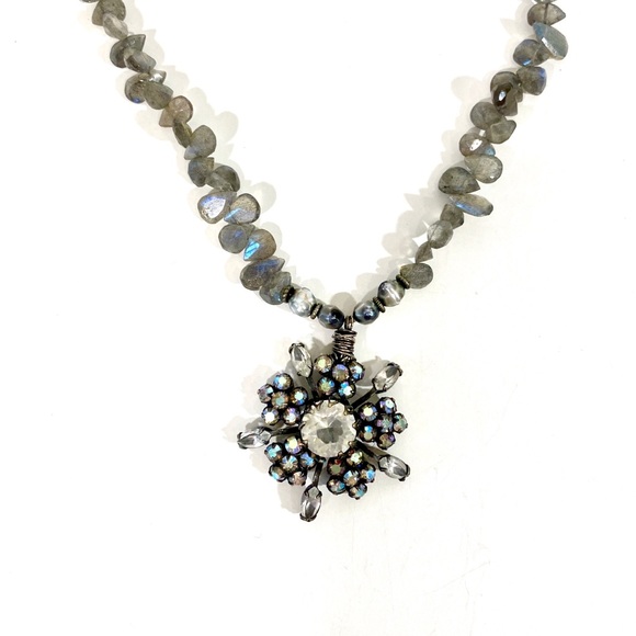NATALIE B Vintage Bead & Stone Necklace - Picture 2 of 3